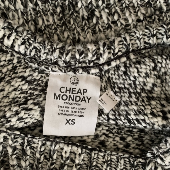 Cheap Monday Knit Jumper with Open Back Size XS - Picture 3 of 5